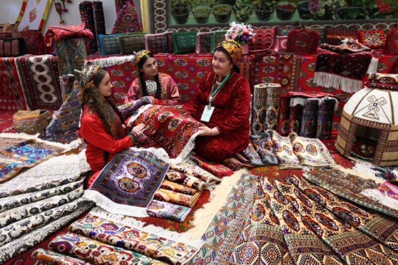 Delhi: Half day Shopping tour with guide by car. - Exploring Delhi’s Markets: A Practical Review of the Half-Day Shopping Tour