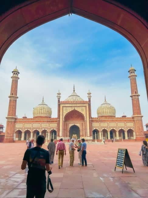DELHI: NEW AND OLD SELF ITINERARY FULL DAY OR HALF DAY TOUR - Discovering Delhi: A City of Contrasts and Culture