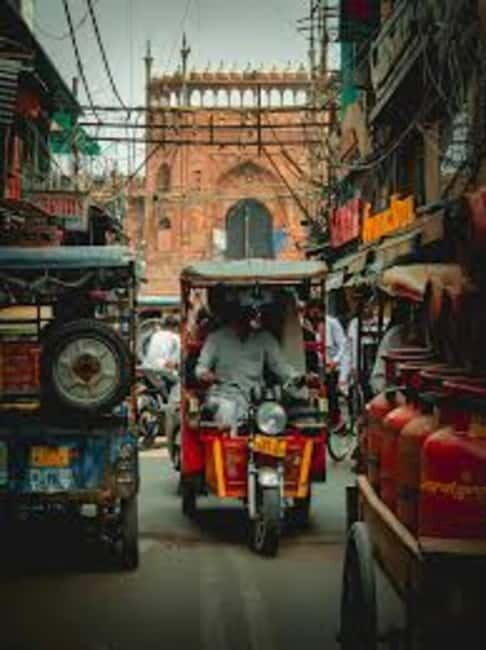 Delhi: Old Delhi Tuk-Tuk Tour with Snacks and Drinks - Key Points