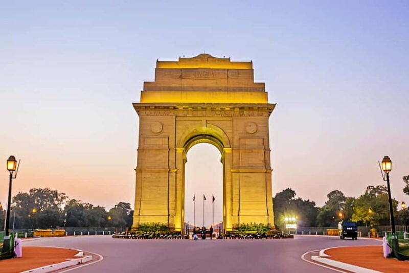 Delhi: Old & New Delhi Private Guided Full or Half-Day Tour - A Taste of Old Delhi: History and Chaos