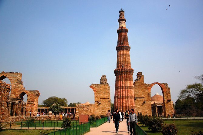 Delhi Private Full-Day CityTour - Jama Masjid: A Grand Mughal Mosque