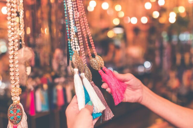 Delhi: Private Half-Day Shopping Tour with Guide & Transfers - The Value for Money