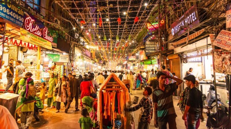 Delhi: Private Half-Day Shopping Tour with Transfer - Who Is This Tour Best For?
