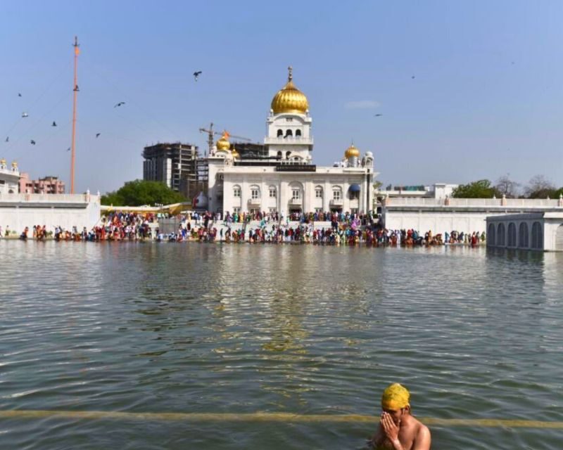 Delhi: Private Spiritual Sites Car Tour with Lunch and Entry - Key Points