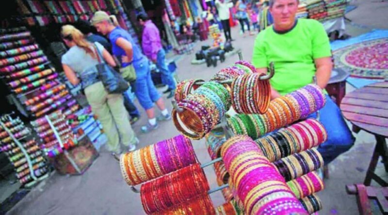 Delhi: Shopping and Street Food Tour with Female Guide & Car - Who Would Enjoy This Tour?