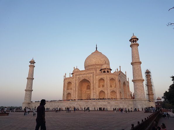 Delhi To Agra Overnight Trip by Car - Key Points