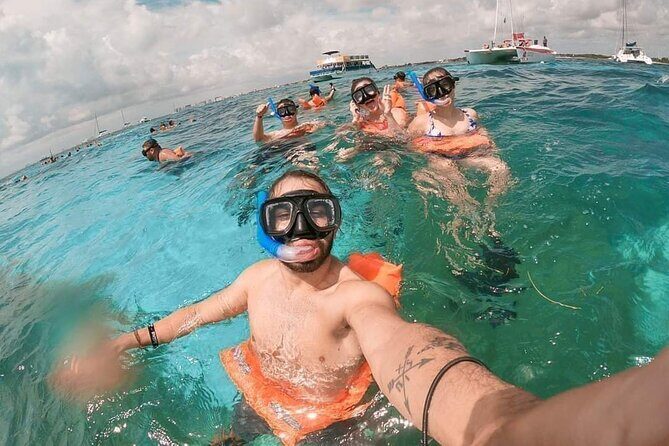 Deluxe Catamaran to Isla Mujeres, with Drinks, Snorkel & Buffet - FAQ