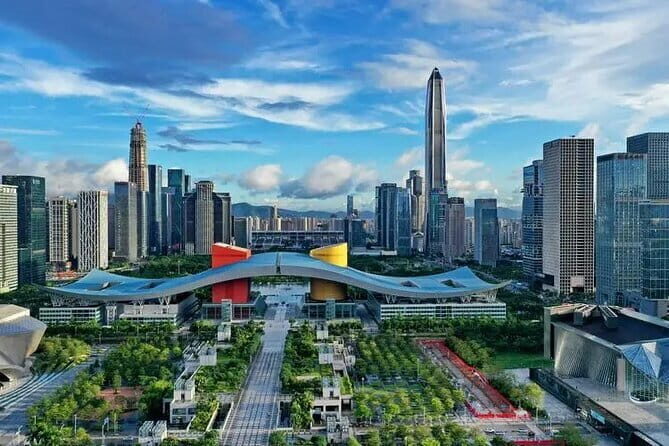 Deluxe Hong Kong City Tour using Mercedes-Benz V-Class Car+ Guide - Who Will Love This Tour?