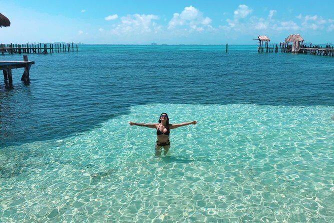 Deluxe Isla Mujeres sailing tour with transportation - FAQs