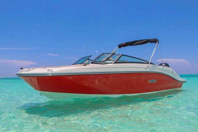 Deluxe Private Boats - 24 ft Sea Ray - A Closer Look at the Private Boat Tour in Cozumel