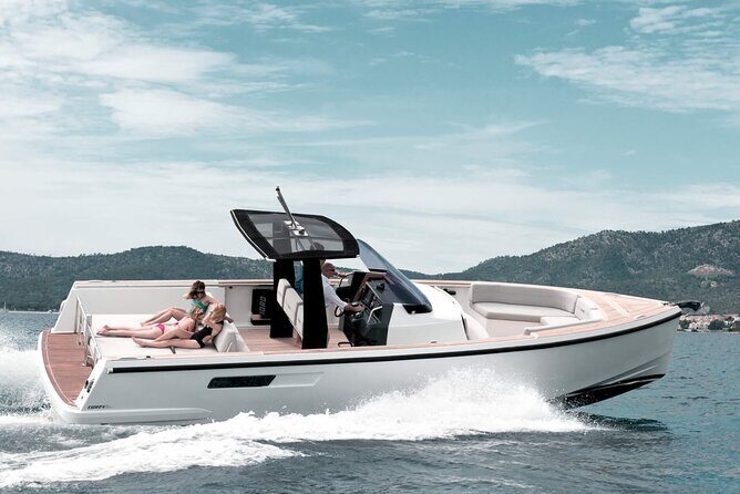 Deluxe Private Boats - 36 ft Fjord - An In-Depth Look at the Cozumel Yacht Experience