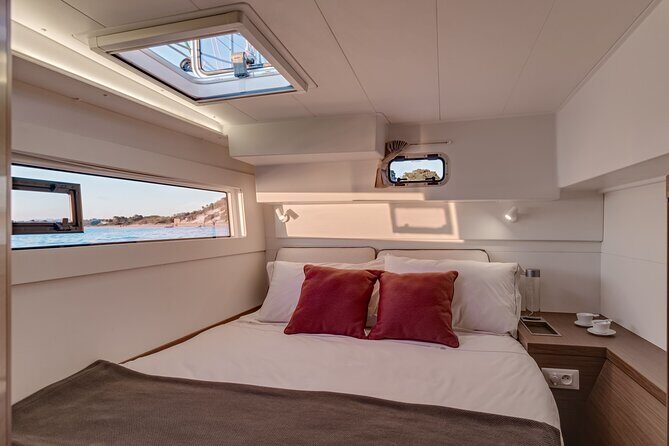 Deluxe Private Boats - 40 ft Catamaran - Practical Considerations