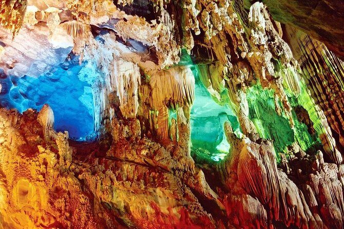 Deluxe Small Group Tour: Phong Nha Cave And Dark Cave 1 Day - Discovering the Hidden World of Phong Nha