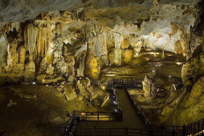Deluxe Small Group Tour: Phong Nha Cave And Dark Cave 1 Day - Visiting Phong Nha Cave: The Marvel of River and Rock