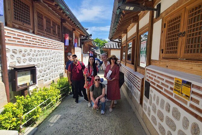 Deoksugung + Jeongdong-gil: A Walk in Korea's Rich Heritage - Exploring Seoul Through Its Palaces and Streets