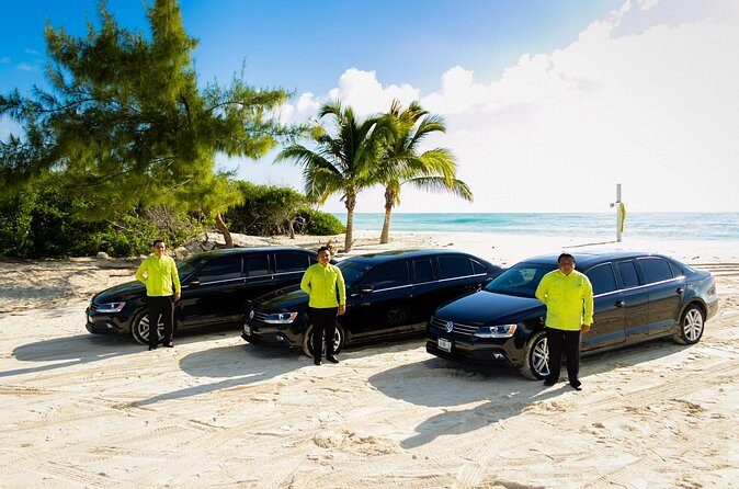 Departure by Luxury Sedan From Playa del Carmen to Cancun Airport - The Experience: What to Expect on the Road