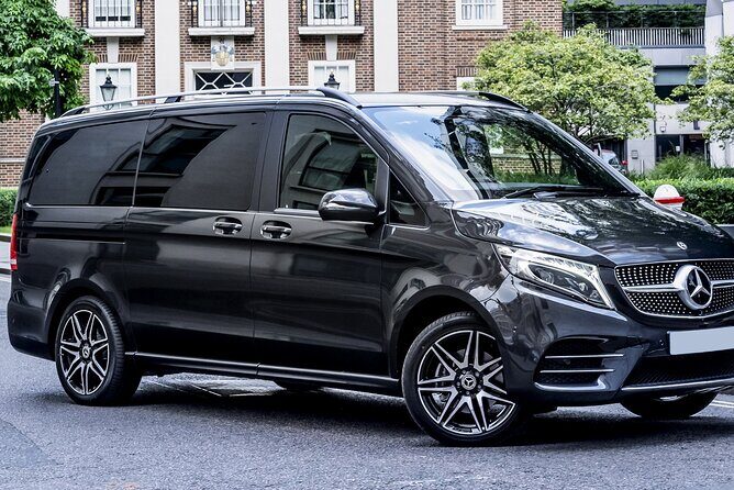 Departure Private Transfer: Gold Coast to Airport OOL in Luxury Van - Key Points