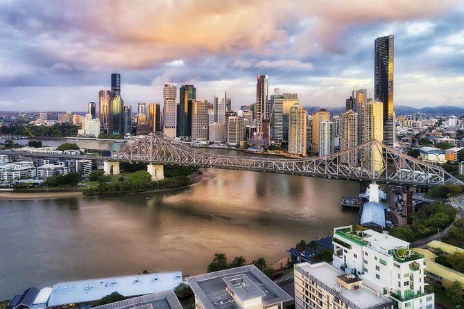 Departure Transfer: Brisbane to Airport BNE by Luxury Van - FAQs