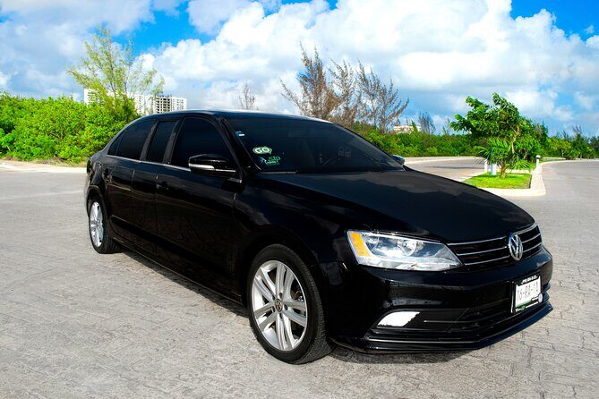 Departures in Luxury Sedan from Akumal to Cancun Airport - Key Points