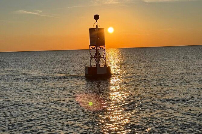 Destin Harbor Sunset Cruise: Scenic 2-Hour Experience - Who Should Consider This Cruise?