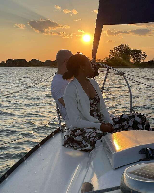 Detroit: Lake St. Clair Boat Cruise with Choice of Vessel - The Experience: How It Feels