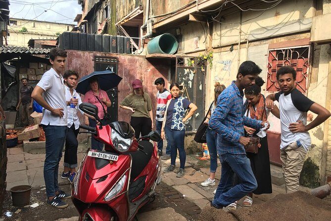 Dharavi Tour & Pottery Workshop - An In-Depth Look at the Dharavi Tour & Pottery Workshop