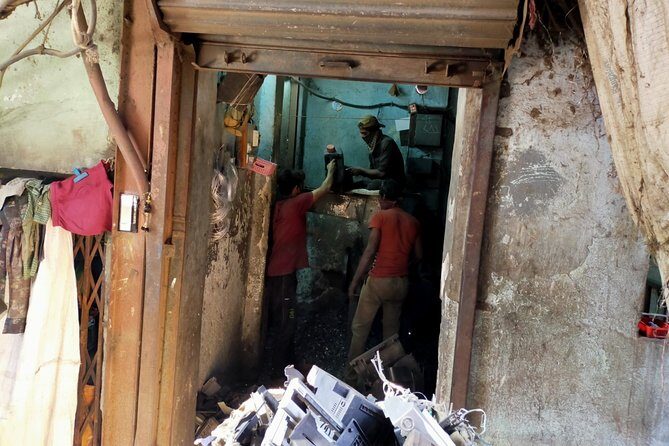 Dhobi Ghat (Open Air Laundry) with Dharavi Slum Guided Tour - A Deep Dive into the Tour Experience