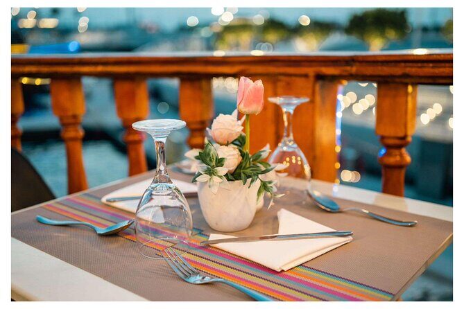 Dhow Cruise with Dinner at Dubai Al Seef - FAQ