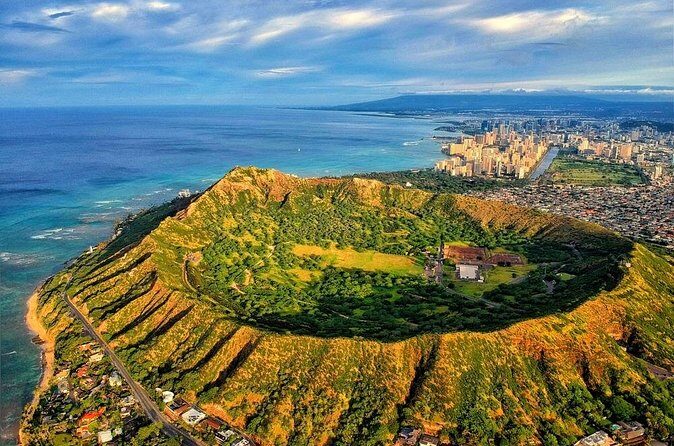 Diamond Head Hiking Tour with Ticket and Reservation Inclusion - What to Pack and Prepare