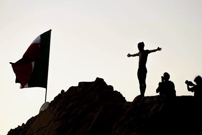Different Versions of Sunset in "La Quebrada" High Cliff Divers - Who Should Consider This Tour?