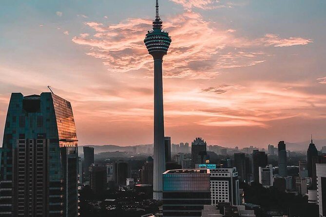 Dine-in at Aras Revolving restaurant Kuala Lumpur(with transfer) - Who Should Consider This Tour?