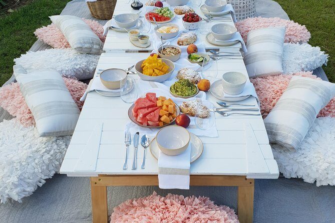 Dine Outdoors in a Stunning Location, Platter of 100% Delicious Local Produce - What to Expect: The Setup and Atmosphere