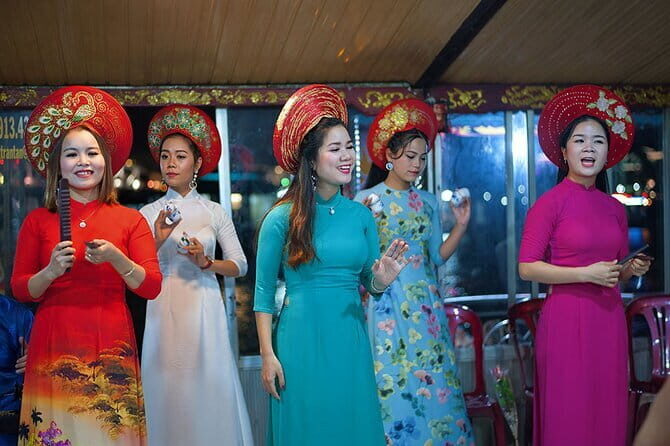 Dinner Cruise and Music Folk Song on the Perfume River - What Could Be Better?