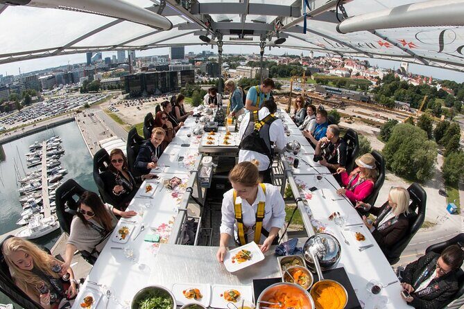 Dinner in the Sky Dubai - with Transfers Option - Key Points