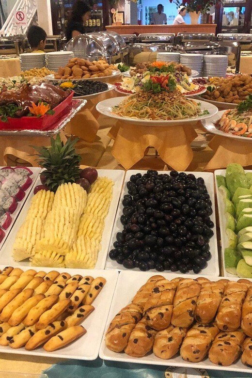 Dinner on Cruise Saigon River - Group tour - Key Points