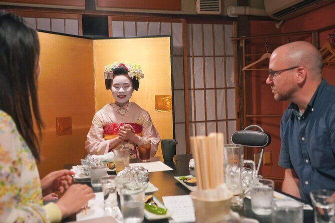 Dinner with Maiko in a Traditional Kyoto Style Restaurant Tour - Evening Stroll Through Kyoto’s Nightscape