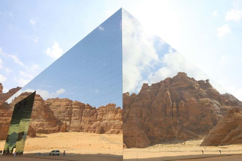 Discover AlUla like a local not a tourist - Key Points