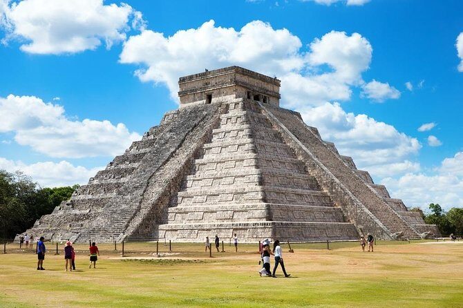 Discover Cancun: City Tour, Culture & Shopping in One Day - The Sum Up