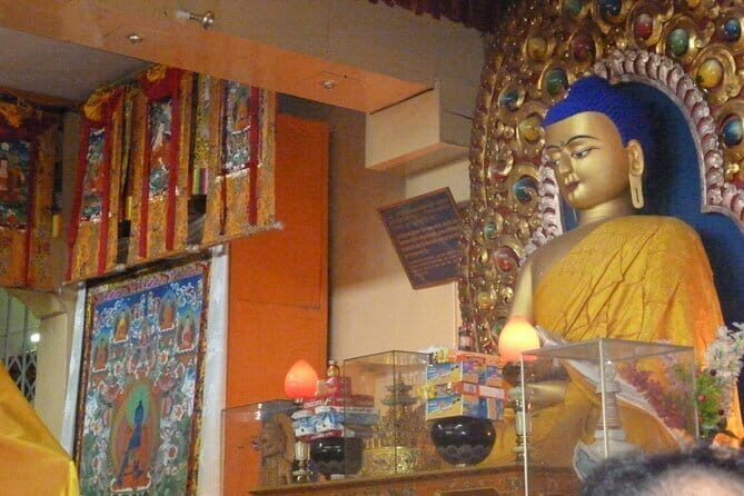 Discover Dharamshala's monasteries for Tibetan spirituality - An In-Depth Look at the Monastery Tour Experience
