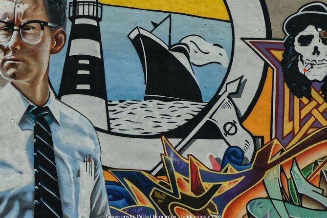 Discover Montreal's Street Art: Private 2-hour Walking Tour - Final Thoughts