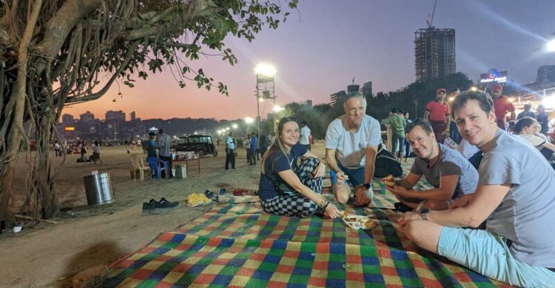 Discover Mumbai's street & beach with Vegetarian food tour - An In-Depth Look at the Mumbai Vegetarian Food Tour