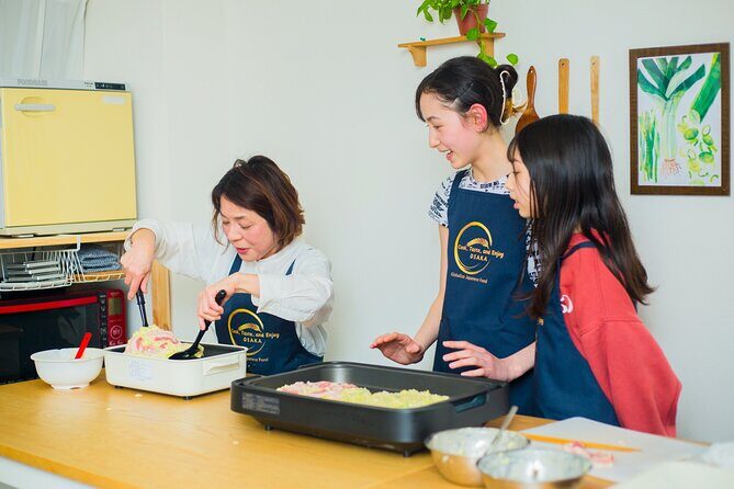 Discover Osaka Cuisine through Cooking Class Experience - Key Points