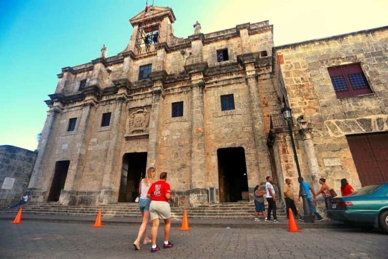Discover Santo Domingo: Colonial History, Monuments & Lunch - Practical Tips for a Smooth Experience