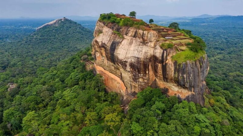 Discover Sri Lanka: 5-Day Cultural & Coastal Tour - Exploring the Cultural Heart of Sri Lanka: Sigiriya and Dambulla