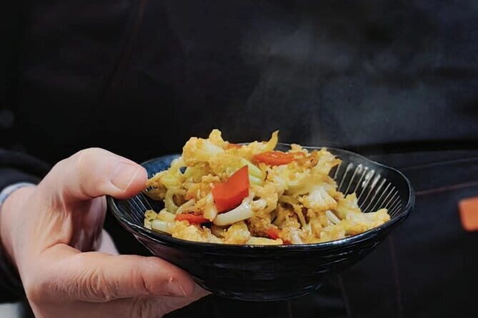 Discover the Flavors of China in an Interactive Cooking Workshop - In The Sum Up