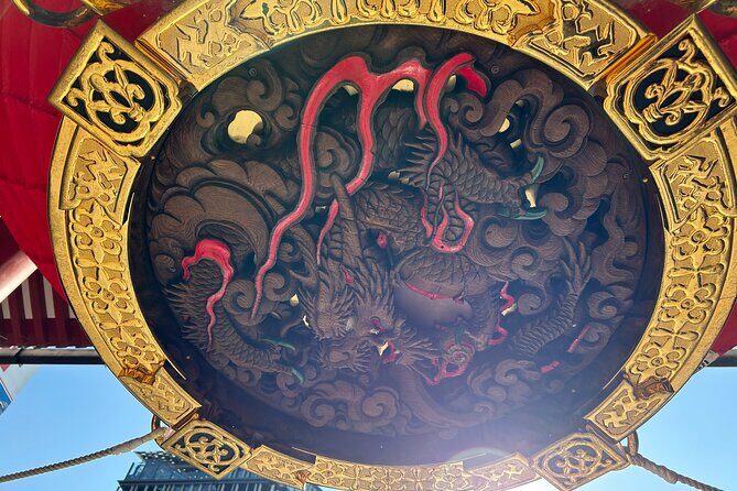 Discover the hidden gems of Tokyo:Private Tour with a Local Guide - The Starting Point: Kaminarimon and Nakamise Shopping Street
