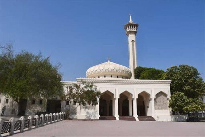 Discover the old city of dubai by walk - An In-Depth Look at the Old Dubai Walking Tour