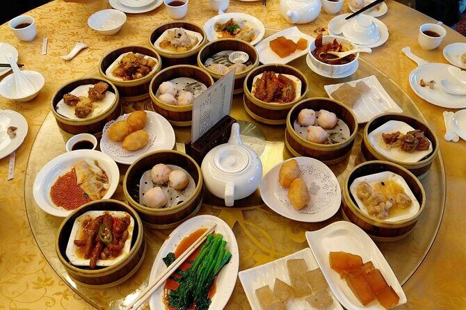 Discovery more Guangzhou evening foodie tour with locals - Key Points