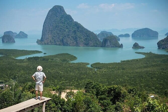Discovery of James Bond Islands - Introduction to the Tour