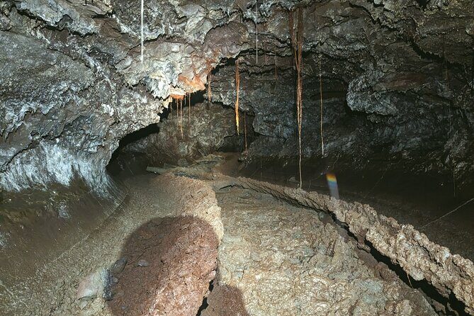 Discovery of the lava tubes 2004 of Piton de la Fournaise - Key Points